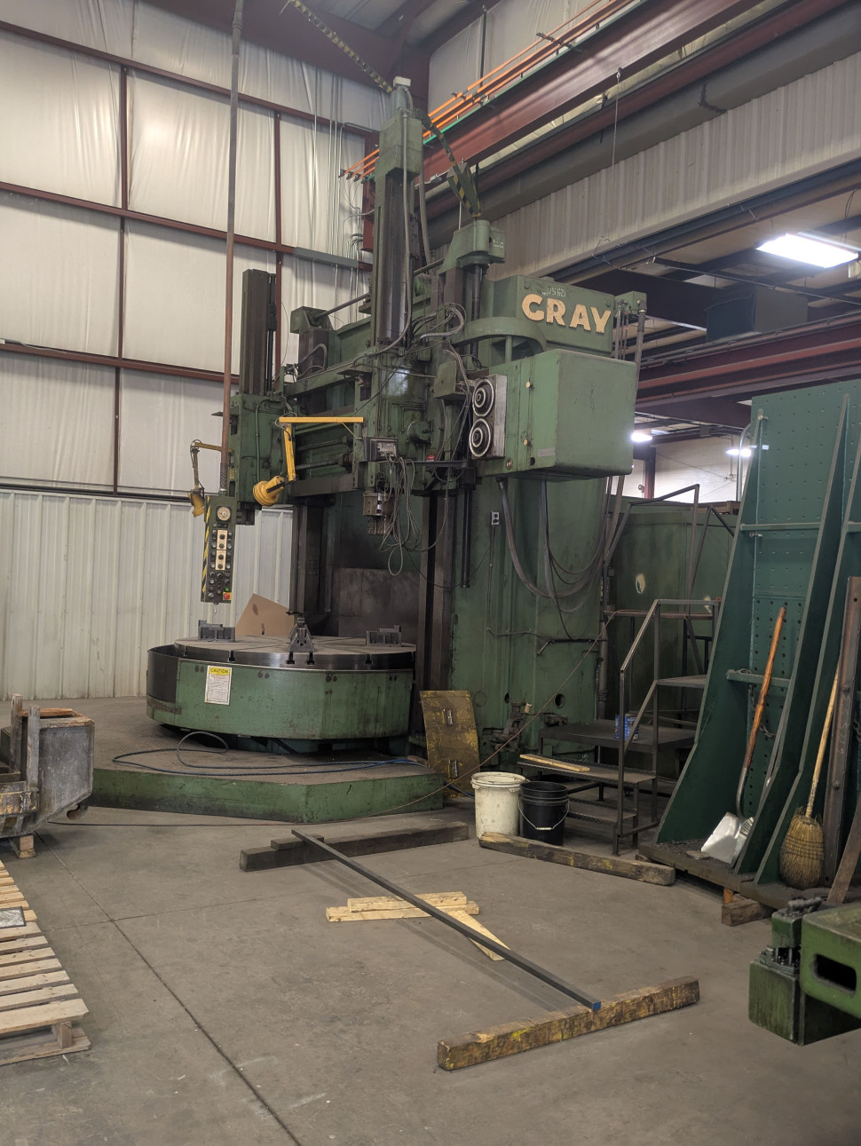 GRAY MODEL HEAVY OUT 84" Vertical Boring Mill - Machine image